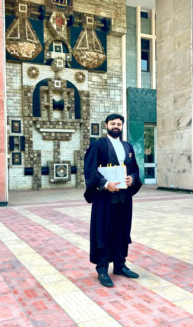 Amit Kumar Jha is the best lawyer in Delhi